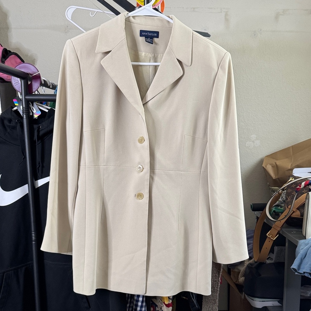 Ann Taylor Women's Beige Blazer